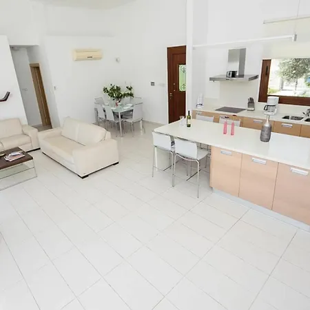 Rent Private 069 Villa Protaras