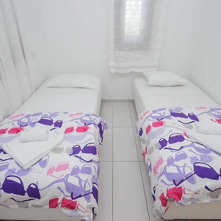 Rent Private 069