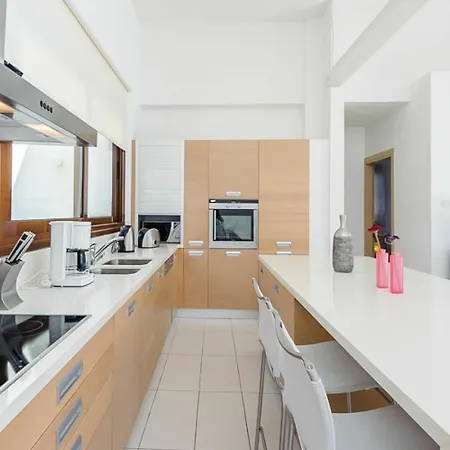 Rent Private 069 Protaras