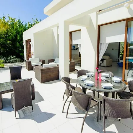 Villa Rent Private 069 *
